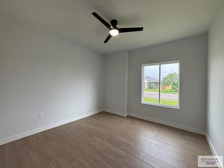 3032 Eliseo Villarreal Ave — Photo 12
