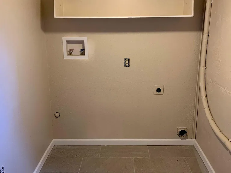 708 Brown Ave — Photo 18