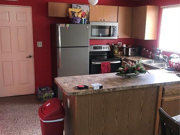 4th image of 5641 81st Ave N