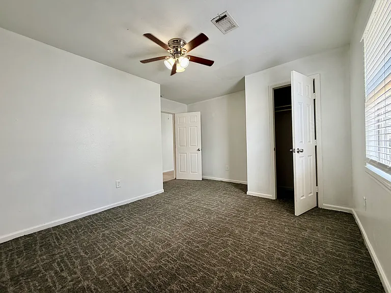528 Pine St #2 — Photo 16