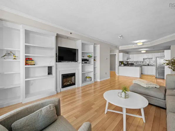 78 Regency Park Dr #106, Halifax, NS B3S 1T2