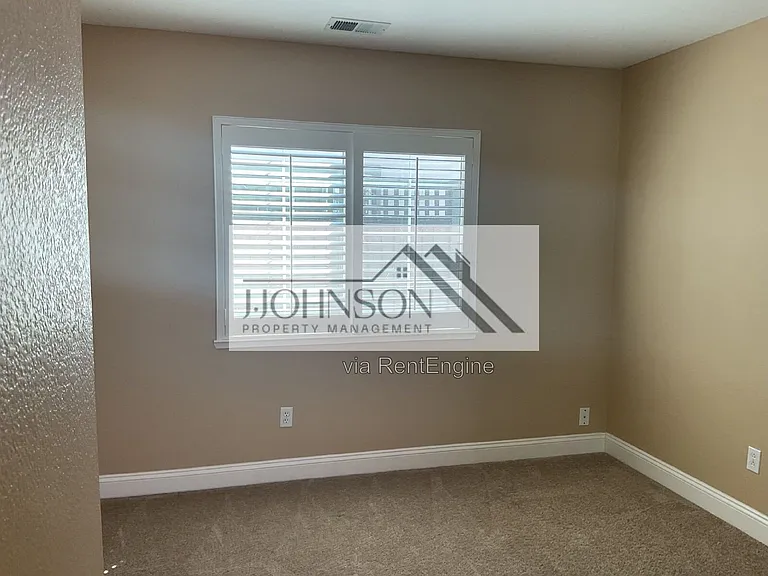 2676 Daisy Ln — Photo 9