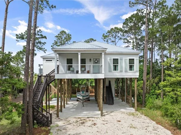 169 Pequeno St, Dauphin Island, AL 36528