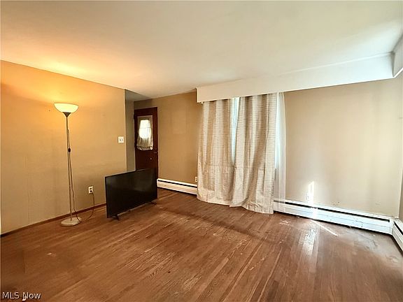2nd image of 515 Harding Ave SW