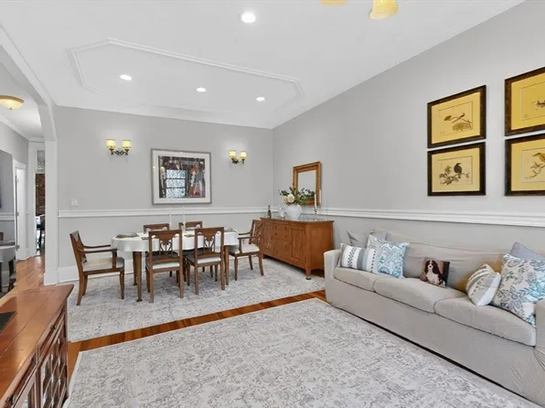 18 Hancock St APT 4, Boston, MA 02114