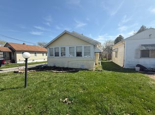 1074 E Kurtz Ave, Flint, MI 48505