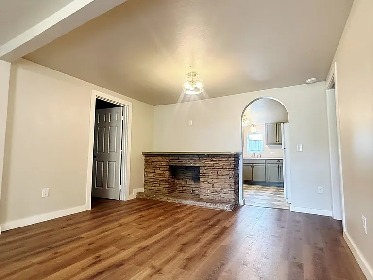 10 Hurford Ave — Photo 4