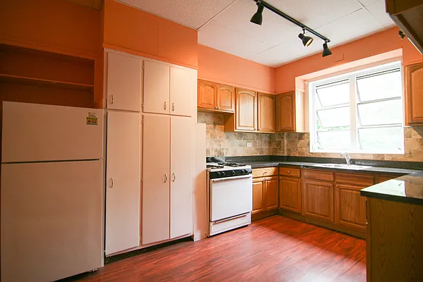 Rented by Horowitz Real Estate | media 3