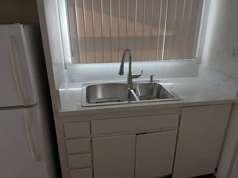 DGD 371-79 Walnut — Photo 10