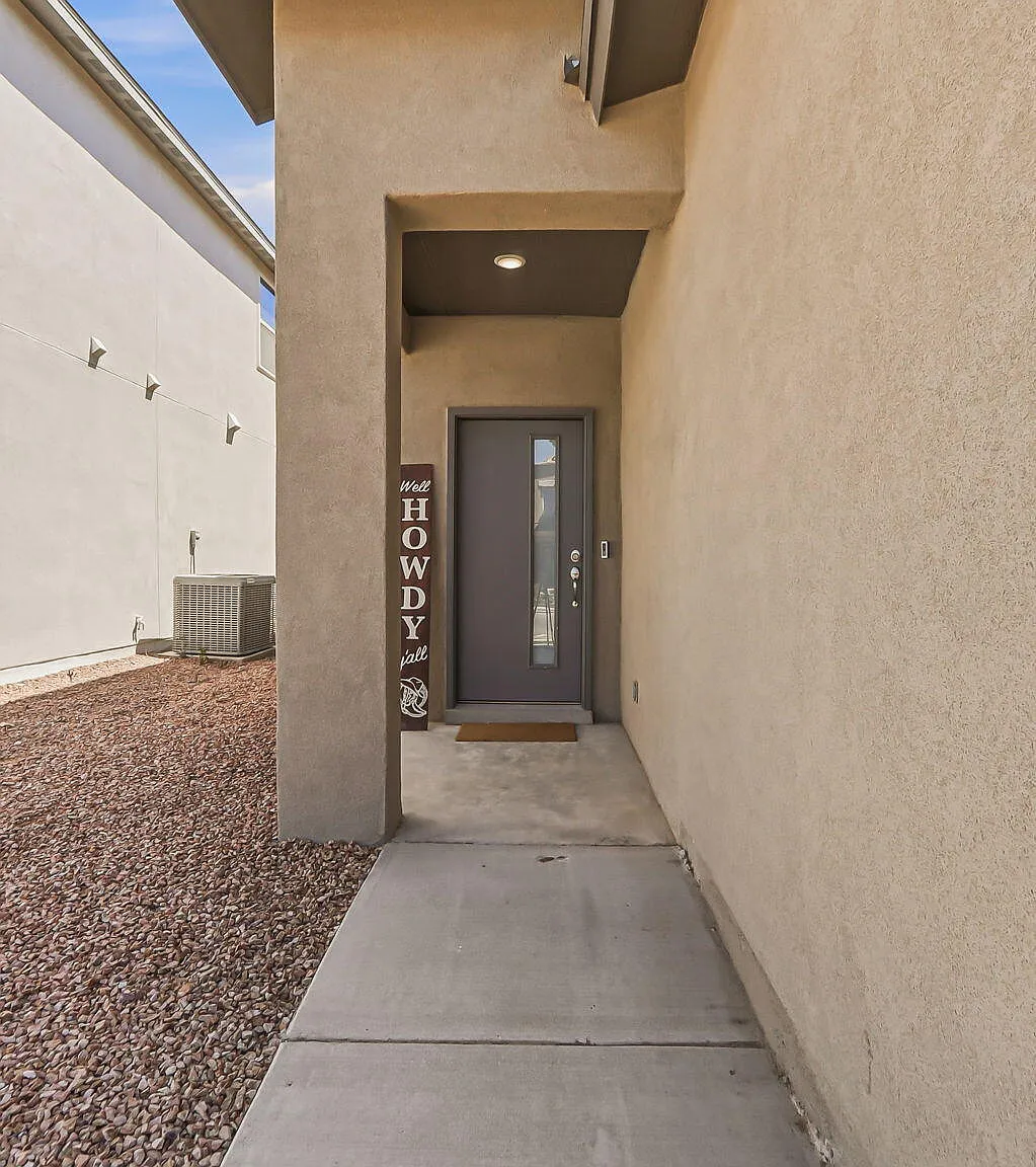 4 bed, 2.5 bath, 1743 sqft, $2,150 — Photo 4