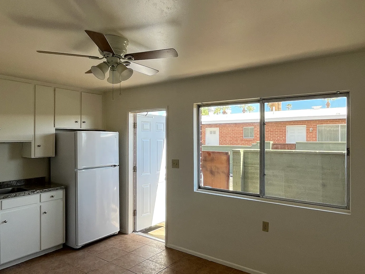 1 bed, 700 sqft, $950 — Photo 2