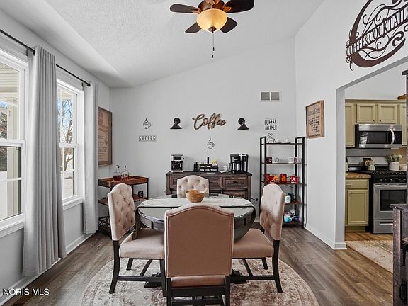 4th image of 155 N Stadium Rd