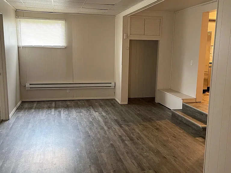 27 Howard Dr — Photo 2