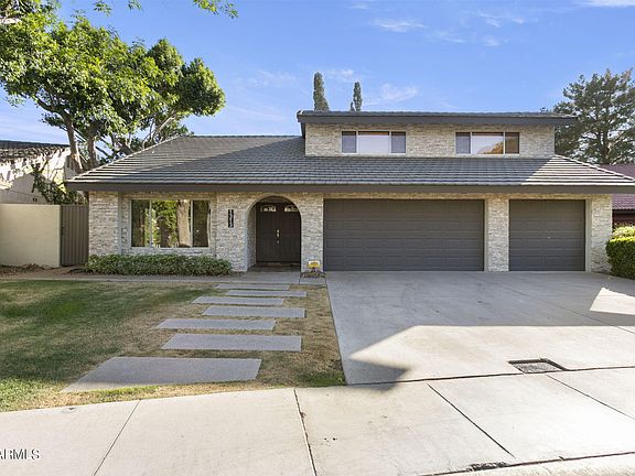 2nd image of 1313 E BAYVIEW Drive