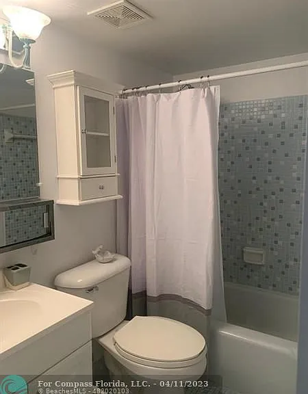 802 SE 7th St #403 — Photo 15