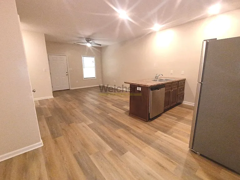 824 N 4th St — Photo 5