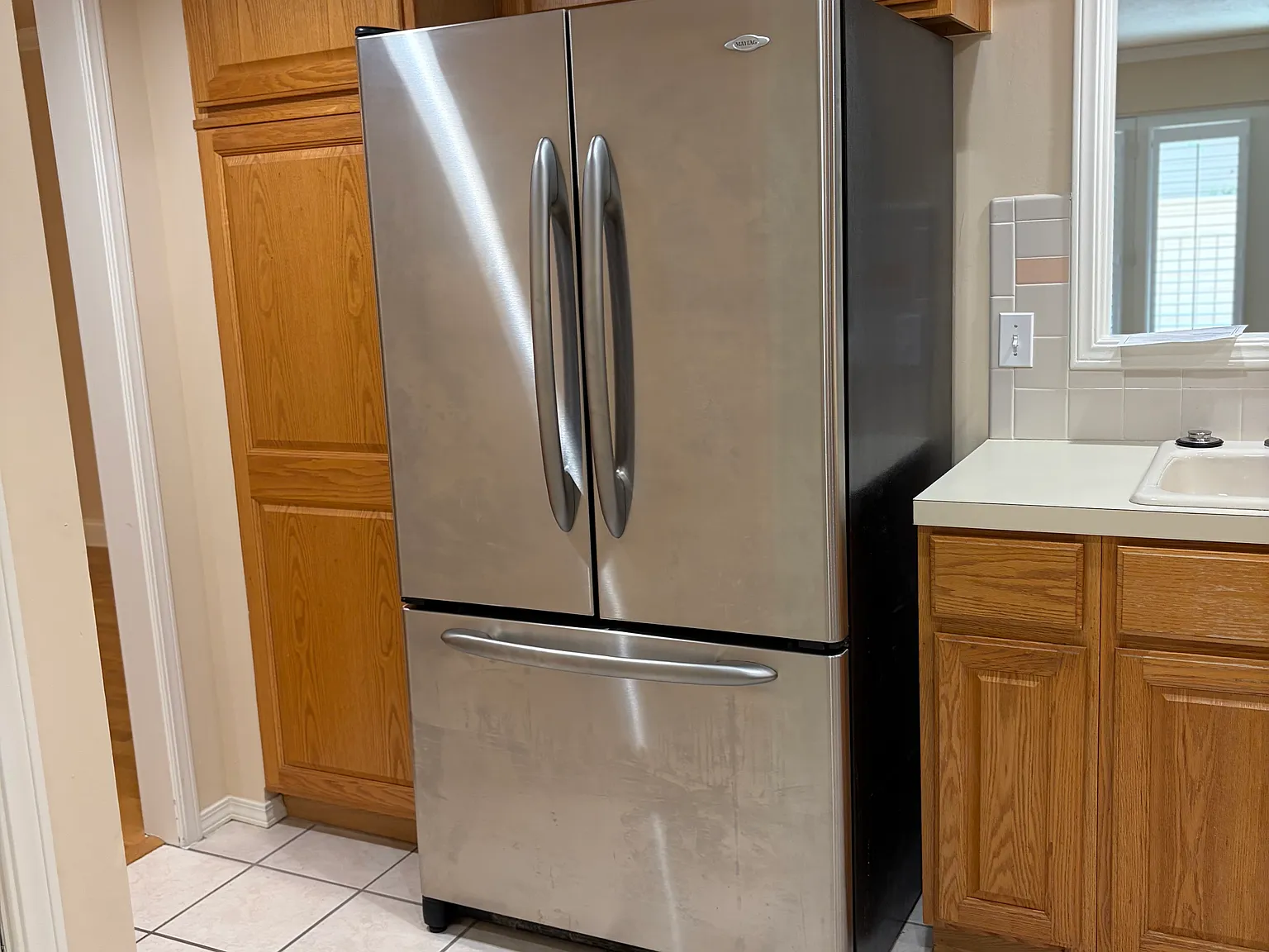 3 bed, 2.5 bath, 2268 sqft, $2,300 — Photo 3