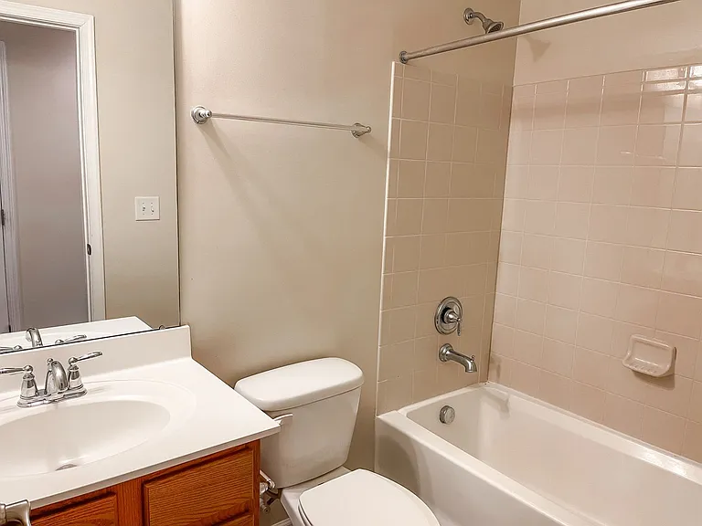 120 Kelly St — Photo 37