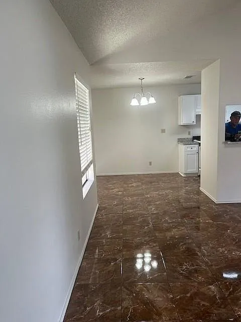 2 bed, 2.0 bath, 949 sqft, $1,575 — Photo 4
