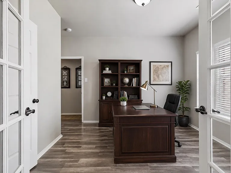 7914 Kristina Dr — Photo 8