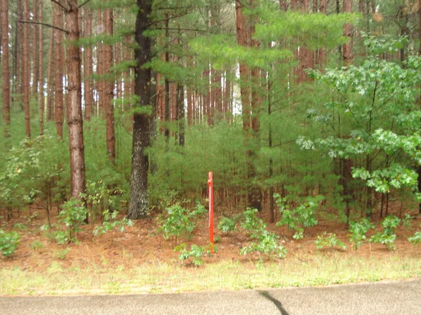 4th Ave #8B, Redgranite, WI 54970