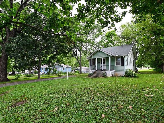 2nd image of 1134 E Gudgell Ave