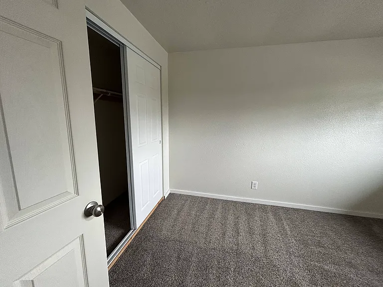 172 Salem Heights Ave S #4 — Photo 3