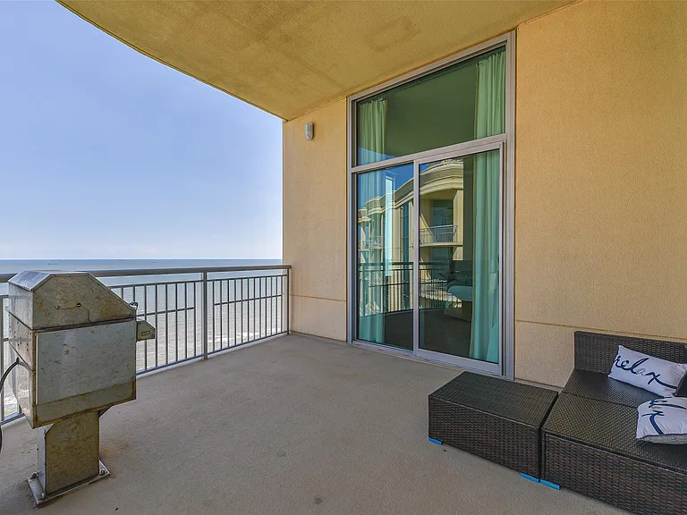 801 E Beach Dr #TW2704 — Photo 18