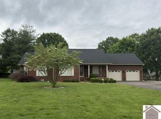 2211 Creekwood Dr, Murray, KY 42071