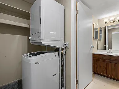 2142 Pauline Blvd #303 — Photo 8