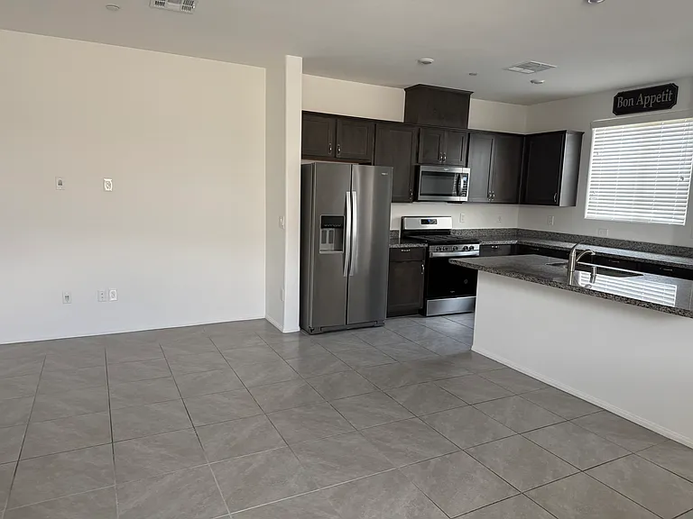 885 Almandine Pl — Photo 7