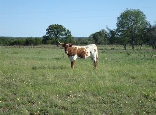 221 Buckeye Rd, Fredericksburg, TX 78624