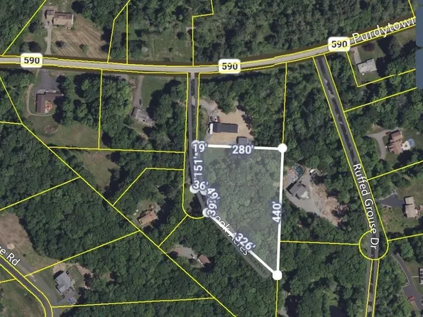 19 Brook Ter, Lakeville, PA 18438