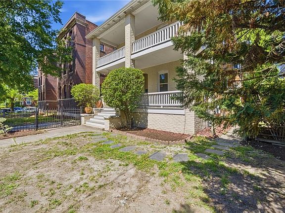 2nd image of 1406 Hampton Blvd #1