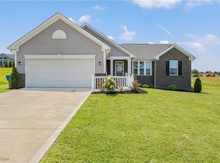 1512 Gate House St NE, Canton, OH 44721