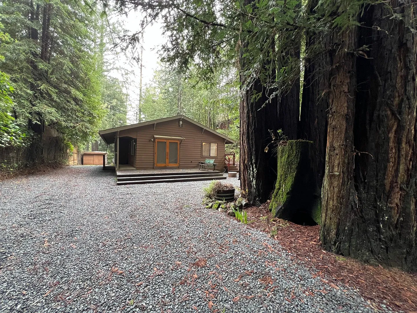 1,192 Square Foot 3 bedroom, 2 bath private home on 1 acre, washer, dryer, storage — Photo 2