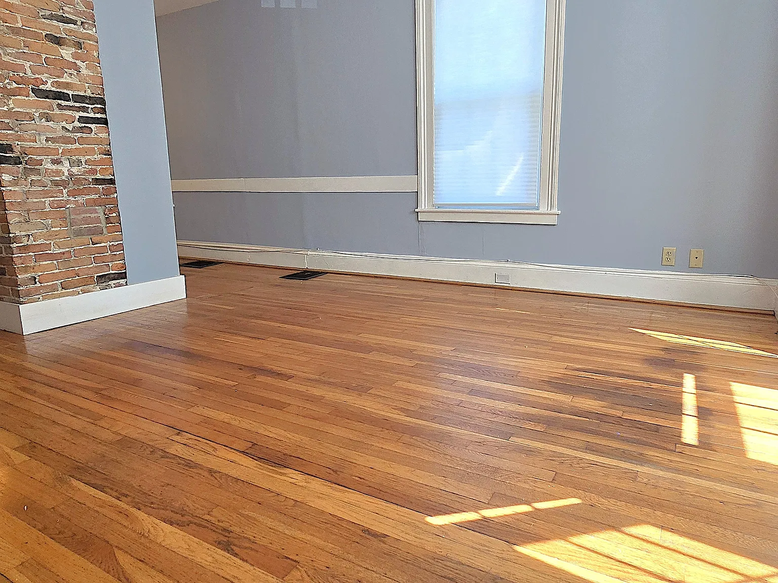 37 Langdon St #2 - 2 — Photo 2