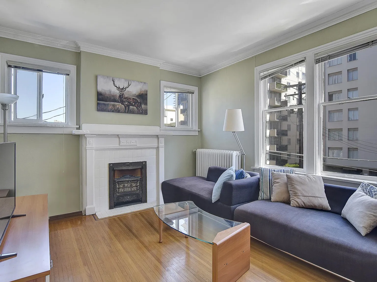 2 bed, 707 sqft, $2,990 — Photo 2