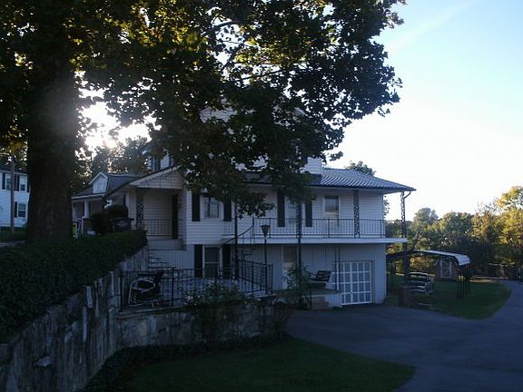 2nd image of 637 Branch St