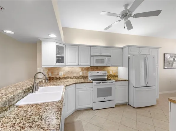 2370 Hidden Lake CT #8301, NAPLES, FL 34112