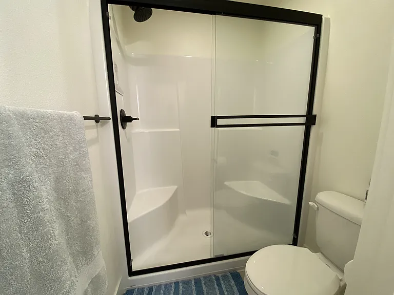 730 SE 37th St #1 — Photo 9