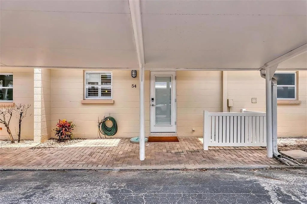 1 bed, 1.0 bath, 728 sqft, $7,500 — Photo 2