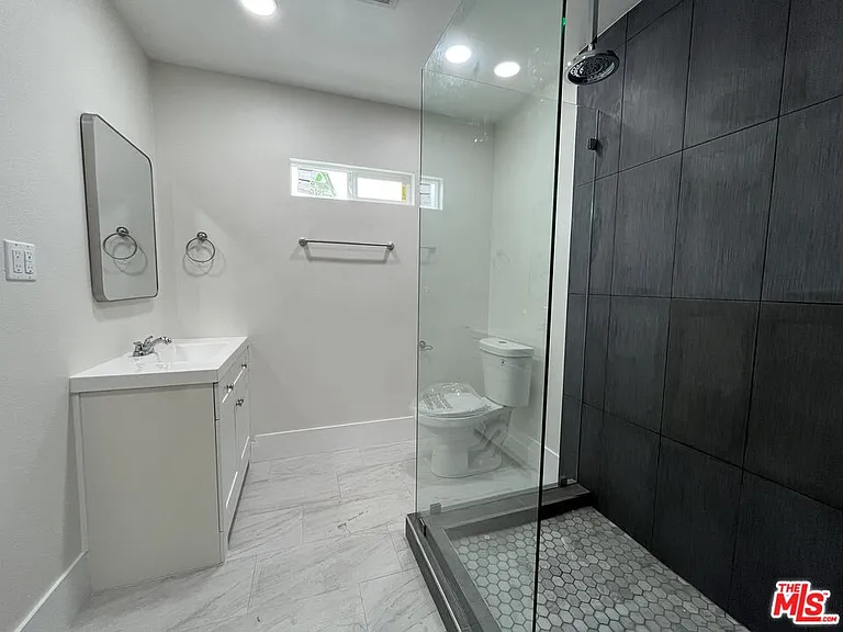 8640 Baring Cross St — Photo 14