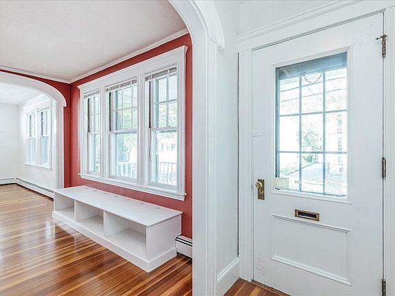 4th image of 9 Gardner St #1