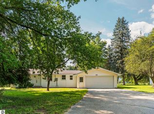 3033 Hartman Rd, Traverse City, MI 49685
