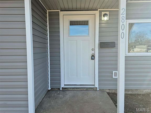 2nd image of 2800 Birch Ave