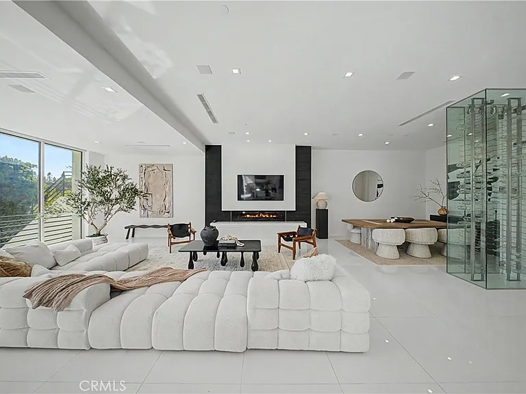 9459 Beverly Crest Dr — Photo 9