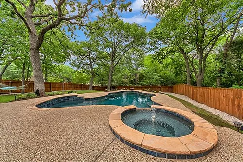 2417 Bonham Trl Photo 1