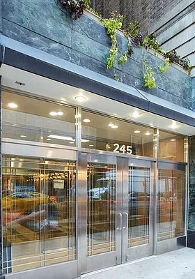 Rented by Compass | media 40