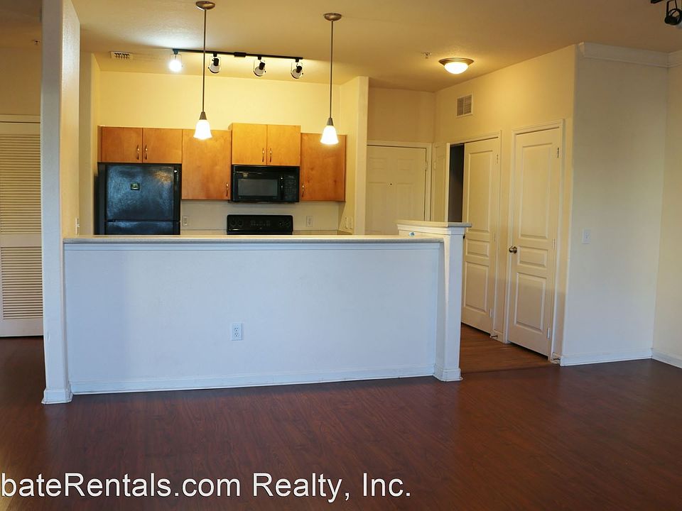 2nd image of 8290 Gate Pkwy W Unit 505